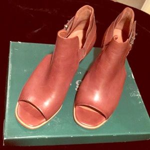 Paul Green designer shoe Claudine Nougat Leather